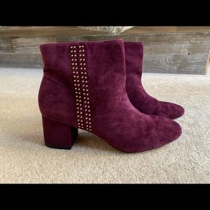 Women’s suede boots